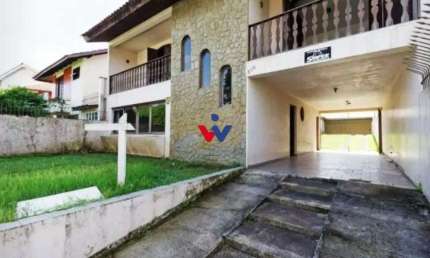 Sobrado para venda em Santa Quitéria de 308.00m² com 3 Quartos, 1 Suite e 4 Garagens