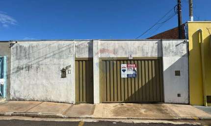 Casa para venda em Jardim Brasil de 97.00m² com 2 Quartos, 1 Suite e 6 Garagens