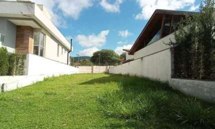 Terreno à venda na Rua Luiz Martins, Fazenda Rodeio, Mogi das Cruzes