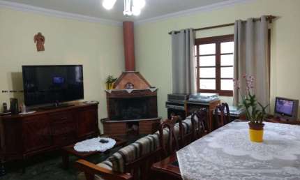 Sobrado para venda em Vila Nova Bonsucesso de 196.00m² com 4 Quartos, 1 Suite e 6 Garagens