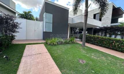 Casa de Condomínio para venda e aluguel em Residencial Portal Dos Oitis de 295.00m² com 3 Quartos e 3 Suites