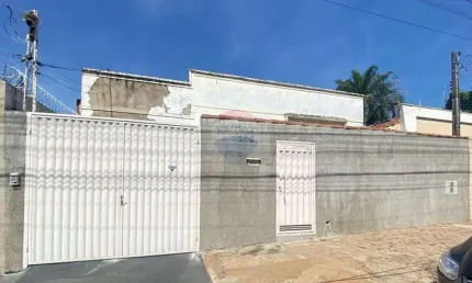 Casa para venda em Vila Alta de 382.00m² com 6 Quartos e 1 Garagem