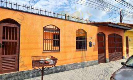 Casa para alugar em Jardim Santa Helena de 170.00m² com 3 Quartos, 1 Suite e 2 Garagens