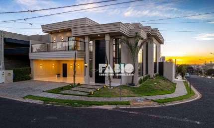 Sobrado para venda em Parque Residencial Damha Vi de 470.00m² com 4 Quartos, 4 Suites e 6 Garagens