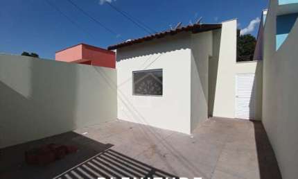 Casa para venda e aluguel em Chácaras Tv de 60.00m² com 2 Quartos e 1 Garagem
