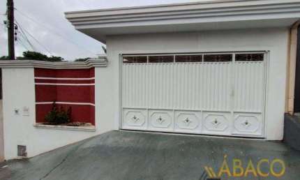 Casa para venda em Jardim Hikari de 150.00m² com 3 Quartos, 1 Suite e 2 Garagens