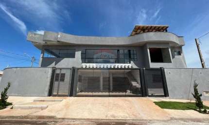 Sobrado para venda em Residencial Ouro Verde de 400.00m² com 5 Quartos e 4 Suites
