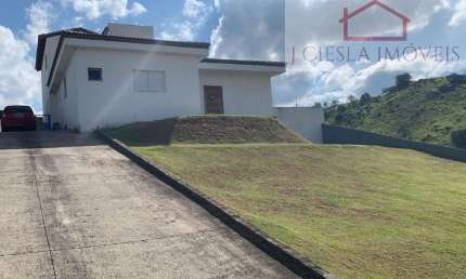 Casa de Condomínio para venda em Residencial Montes Claros de 270.00m² com 4 Quartos, 2 Suites e 6 Garagens