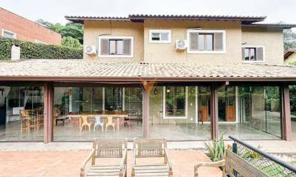 Casa para venda em Chácara Dos Lagos de 355.00m² com 3 Quartos, 1 Suite e 2 Garagens