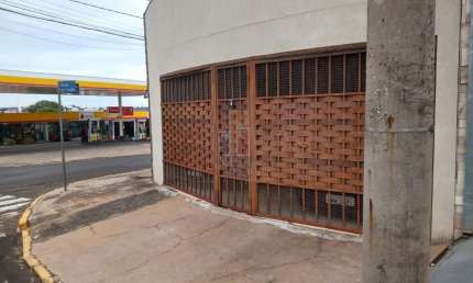Casa para venda e aluguel em Vila Lemos de 250.00m² com 3 Quartos, 2 Suites e 2 Garagens