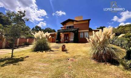 Casa de Condomínio para venda em Parque Das Cascatas de 329.00m² com 3 Quartos, 1 Suite e 2 Garagens