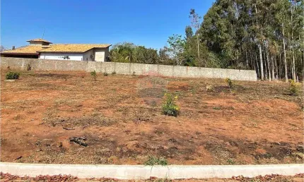 Terreno à venda no Centro, Serra Azul 