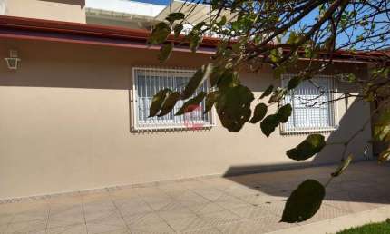 Casa para venda em Jardim Das Carpas de 70.00m² com 1 Quarto