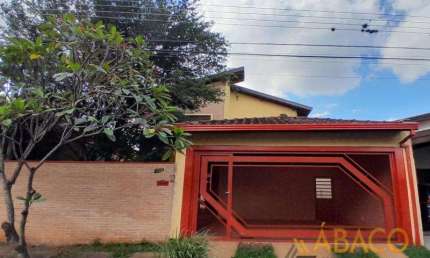 Sobrado para venda em Residencial Parati de 180.00m² com 3 Quartos, 1 Suite e 2 Garagens