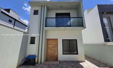 Sobrado para venda em Mogi Moderno de 150.00m² com 3 Quartos, 1 Suite e 3 Garagens