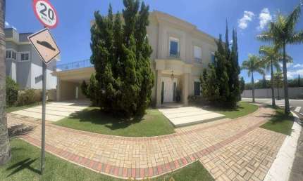 Casa de Condomínio para alugar em Jardim Maison Du Parc de 790.00m² com 4 Quartos, 4 Suites e 6 Garagens