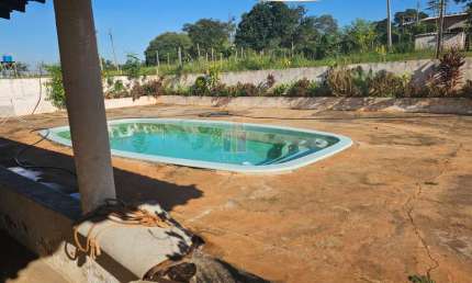 Chácara para venda e aluguel em Área Rural De Bauru de 3200.00m² com 3 Quartos, 1 Suite e 3 Garagens
