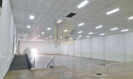 Galpão / Depósito / Armazém para alugar em Jardim Sumaré de 2700.00m² com 1 Quarto, 1 Suite e 50 Garagens
