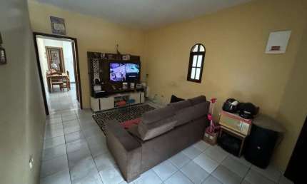 Casa para venda em Jardim São Francisco de 110.00m² com 2 Quartos, 1 Suite e 2 Garagens