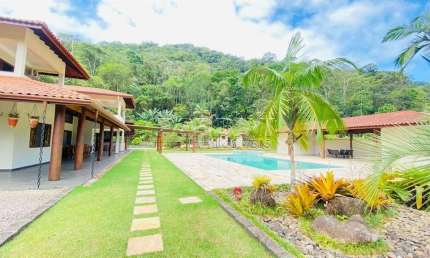 Casa para venda em Ressaca de 589.00m² com 6 Quartos, 4 Suites e 4 Garagens