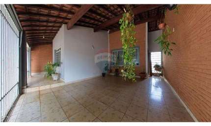 Casa para venda em Vila Dona Rosa Zurita de 207.67m² com 2 Quartos, 1 Suite e 2 Garagens