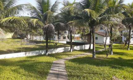 Fazenda / Sítio para venda em Guaratiba de 14300.00m² com 7 Quartos, 7 Suites e 10 Garagens