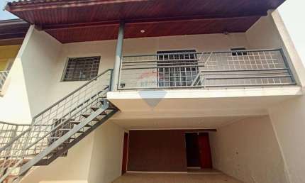 Casa para alugar em Jardim Primavera de 200.00m² com 3 Quartos, 1 Suite e 4 Garagens