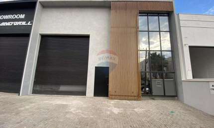 Galpão / Depósito / Armazém para alugar em Loteamento Industrial Machadinho de 326.00m² com 2 Garagens