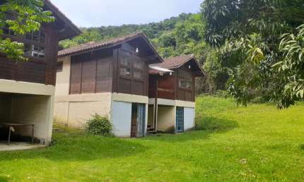 Fazenda / Sítio para venda em Guaratiba de 30000.00m² com 18 Quartos, 5 Suites e 10 Garagens