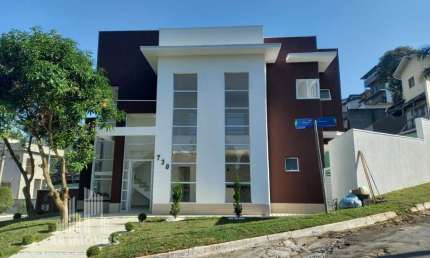 Casa para venda em Parque Nova Jandira de 210.00m² com 3 Quartos, 3 Suites e 4 Garagens