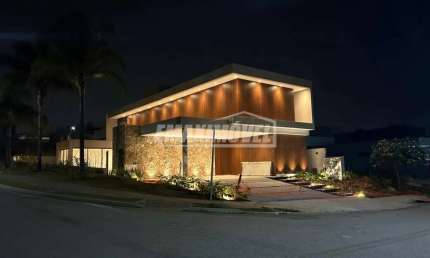 Casa para venda em Alphaville Nova Esplanada 3 de 405.00m² com 4 Quartos, 4 Suites e 4 Garagens
