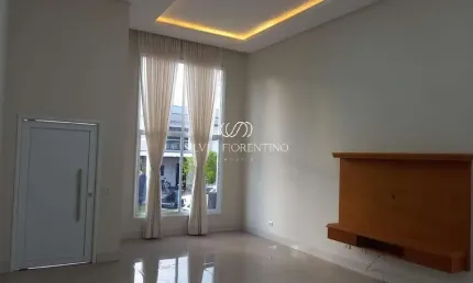 Casa para venda e aluguel em Residencial Ouroville de 300.00m² com 3 Quartos, 1 Suite e 2 Garagens