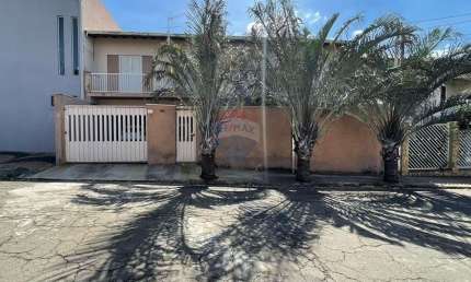 Casa para venda em Jardim Santa Rosa de 155.70m² com 3 Quartos, 1 Suite e 2 Garagens