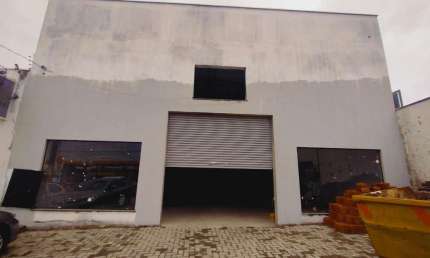 Galpão / Depósito / Armazém para alugar em Jardim Caxambu de 315.00m² com 4 Garagens