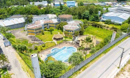 Prédio Comercial para venda e aluguel em Cotia de 3500.00m² com 60 Garagens