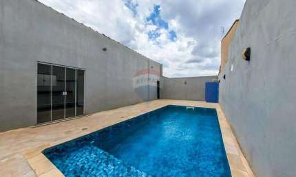 Casa para venda em Jardim Santana de 156.00m² com 2 Quartos e 4 Garagens