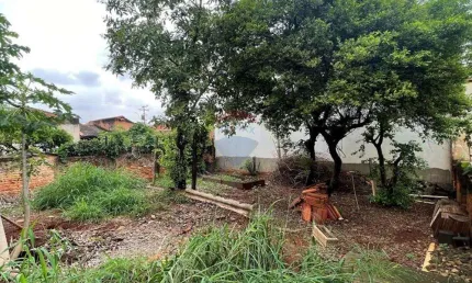 Terreno à venda na Rua Professor Miguel Couto, 519, Vila Cordenonsi, Americana