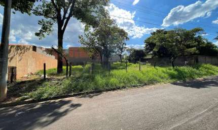 Terreno para venda em Parque Residencial Vinte E Quatro De Maio de 300.00m²