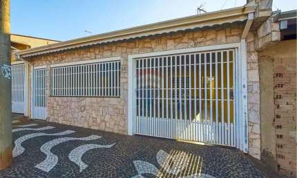 Casa para venda em Parque Tiradentes de 168.29m² com 3 Quartos, 2 Suites e 2 Garagens