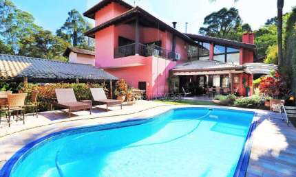 Casa de Condomínio para venda e aluguel em Granja Viana de 400.00m² com 4 Quartos, 4 Suites e 4 Garagens