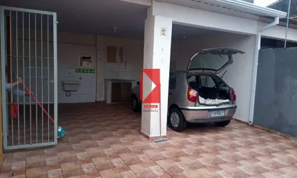Casa para venda em Vila Assis de 166.00m² com 3 Quartos, 1 Suite e 3 Garagens