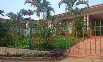 Casa para venda em Joaquim Egídio de 180.00m² com 3 Quartos, 1 Suite e 2 Garagens