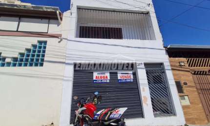 Casa para alugar em Centro de 220.00m² com 3 Quartos, 1 Suite e 1 Garagem
