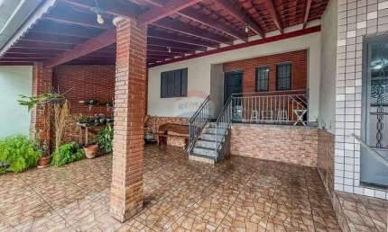 Casa para venda em Vila São José de 231.61m² com 4 Quartos e 3 Garagens