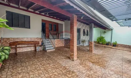Casa para venda em Vila São José de 231.61m² com 4 Quartos e 3 Garagens