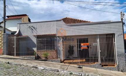 Casa para venda em Centro de 167.00m² com 4 Quartos e 1 Suite