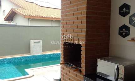 Casa para venda em Loteamento Residencial Campos Do Conde Ii de 290.00m² com 3 Quartos, 1 Suite e 3 Garagens