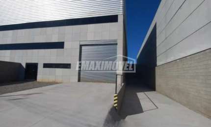 Galpão / Depósito / Armazém para alugar em Parque Empresarial Das Mangueiras de 900.00m²