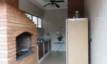 Casa para venda em Centro de 450.00m² com 4 Quartos, 2 Suites e 4 Garagens