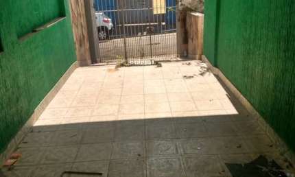 Casa para venda em Taboão de 250.00m² com 2 Quartos e 2 Garagens